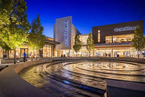 oakbrook shopping center chicago.